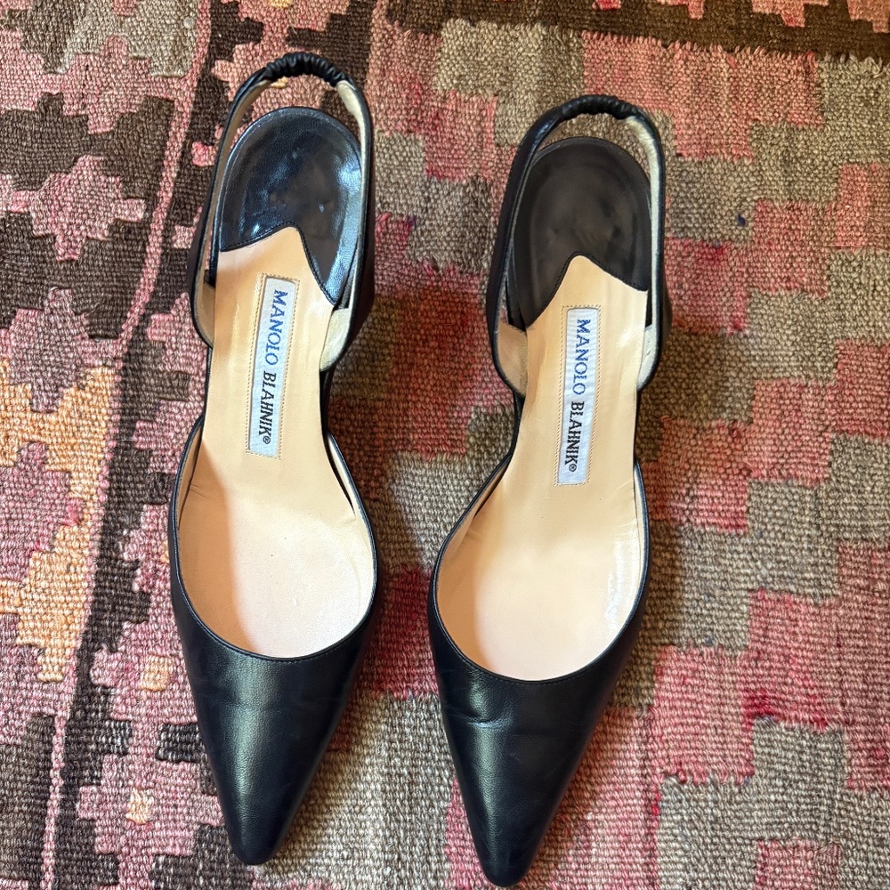 Black leather Manolo Blahnik Carolyne slingback heels - size 36.5